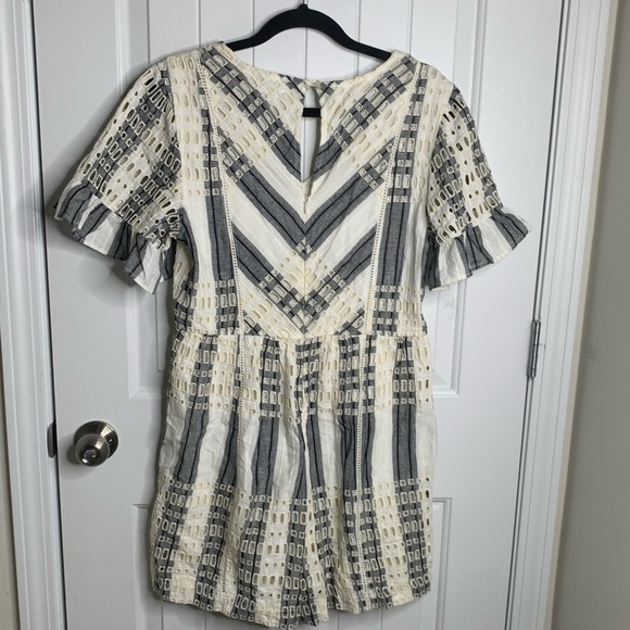 Anthropologie eyelet‎ ruffle embroidered romper striped chevron size 10 blogger - Picture 4 of 8